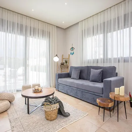 Βίλα 2-bedroom With Private Pool In Kalithies *