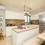 ヴィラ 2-bedroom With Private Pool In Kalithies *