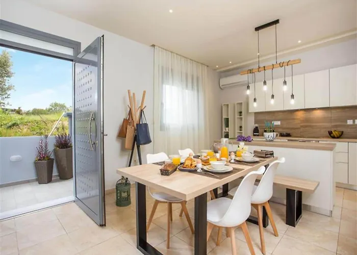 Villa 2-bedroom With Private Pool In Kalithies Faliráki